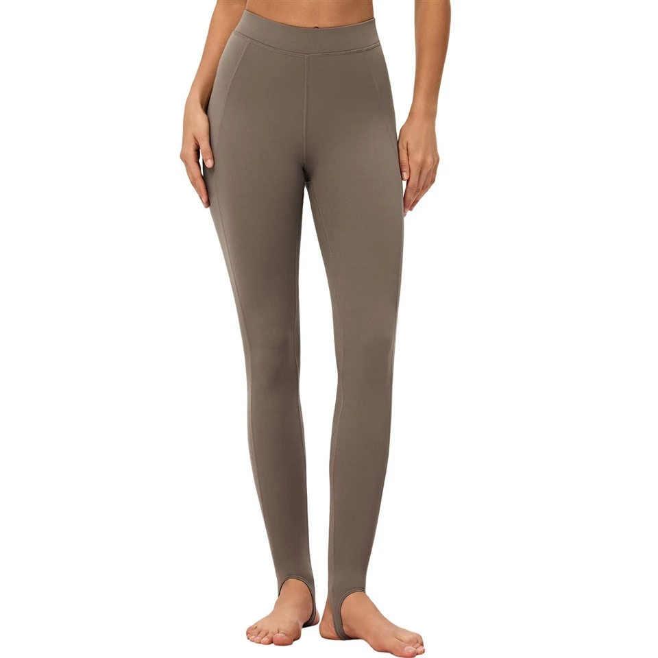 High-waisted Yoga Pants With Tucked-in Legs