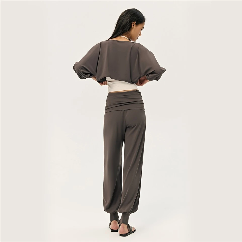 Relaxed Effortless Three-Piece Workout Set factory